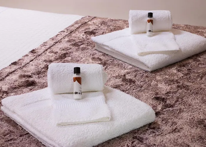 ゲストハウス Varandas House ロウザン